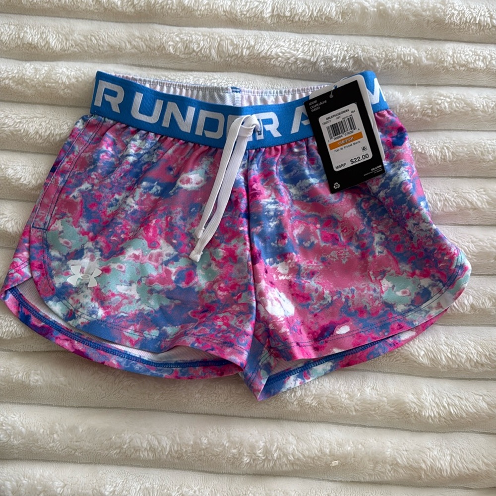 Girls Under Armour shorts - Small